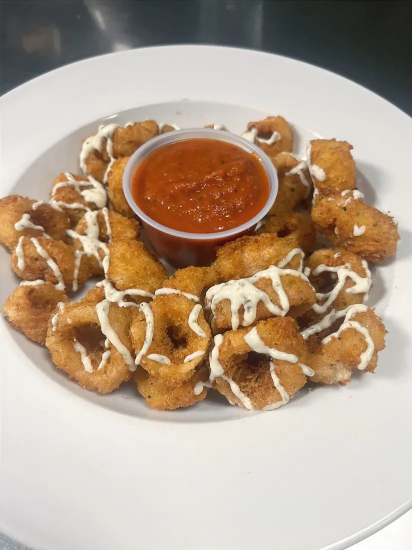 Calamari with lemon aioli and marinara